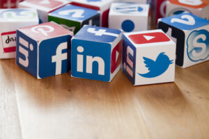Social Media – Behind the Curtain